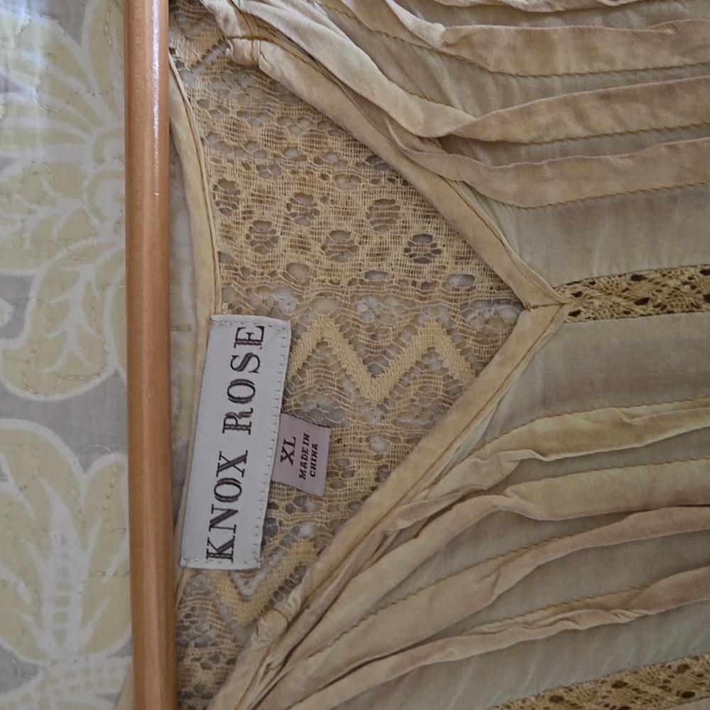 Knox Rose Ivory Lace Trim Top - Picture 3 of 4
